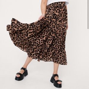 New Nasty Gal Plus Size Leopard Print Tiered Midi Skirt